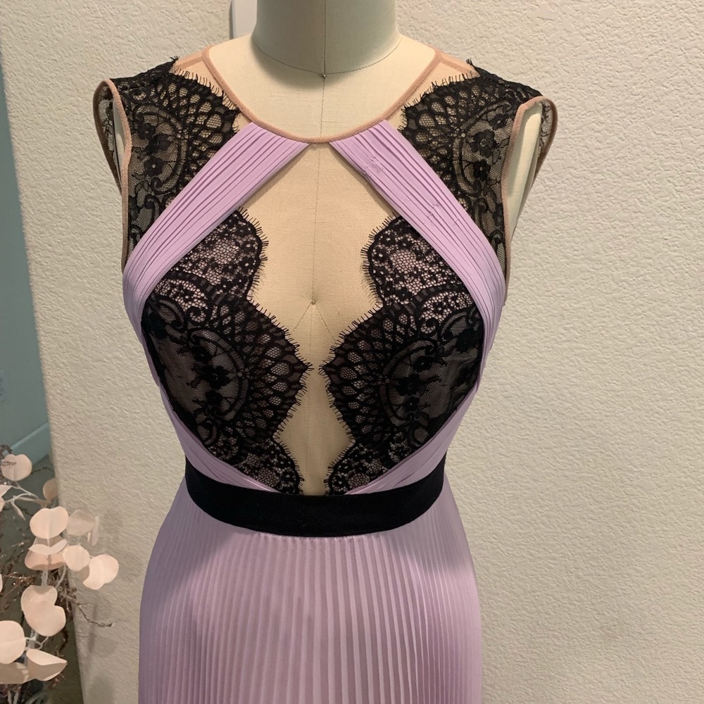 Bcbg lavender lace pleAted dress - Picture 3 of 7